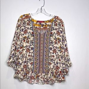 Rose & Thyme paisley boho ruffle trim quarter top